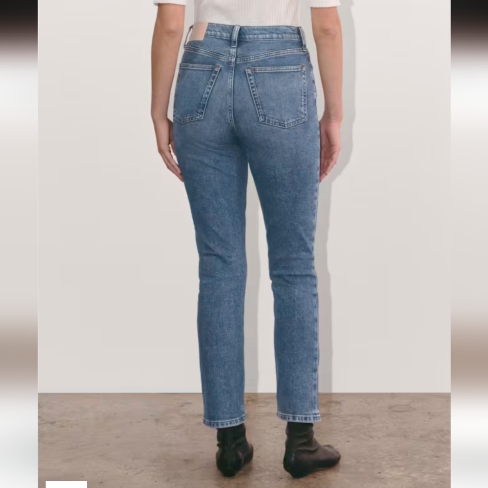 The Original Cheeky Jean, Straight Leg with High Waist and Relaxed Fit